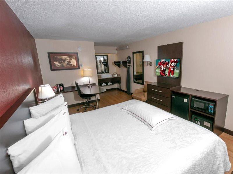 Red Roof Inn Plus+ Washington Dc Rockville Exterior photo