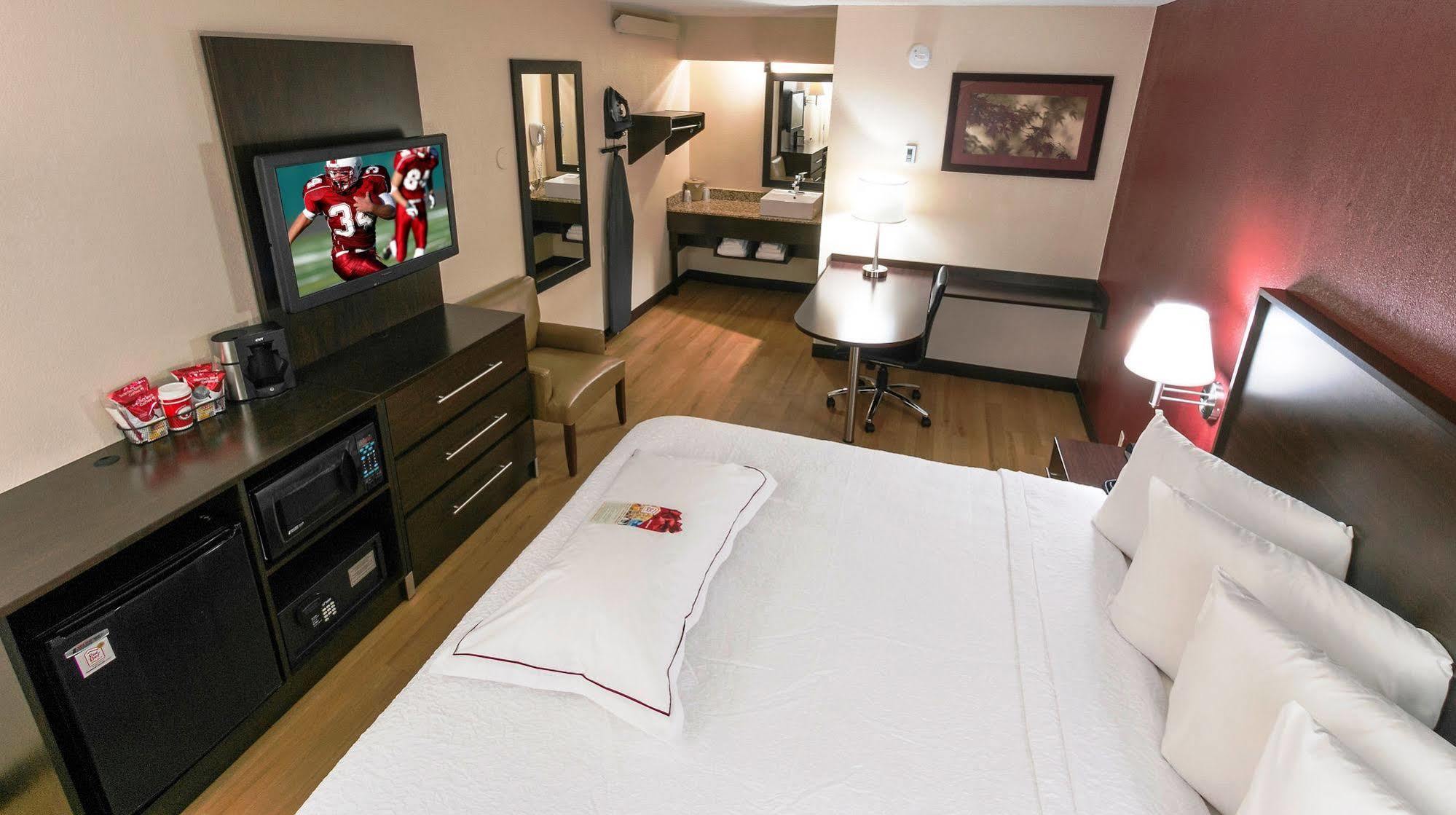 Red Roof Inn Plus+ Washington Dc Rockville Exterior photo
